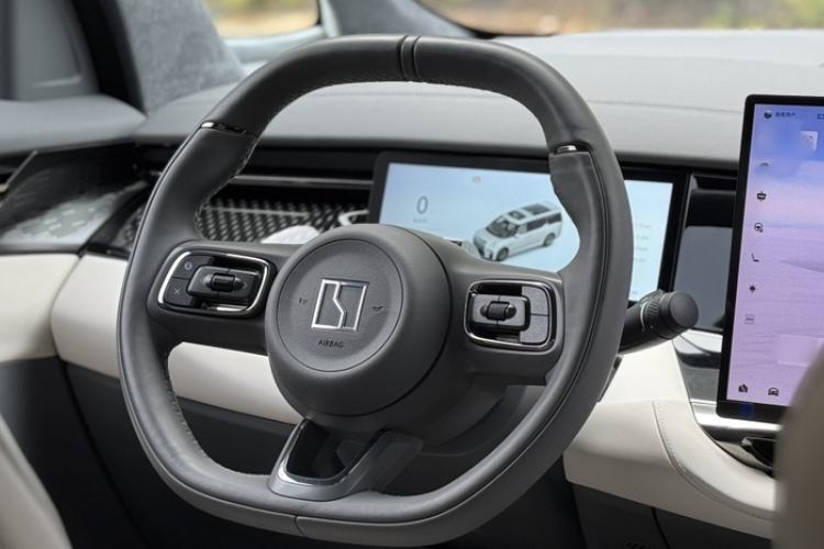 Used Zeekr 009 2024 7-Seater Aisle Version 108 kWh Interior 5