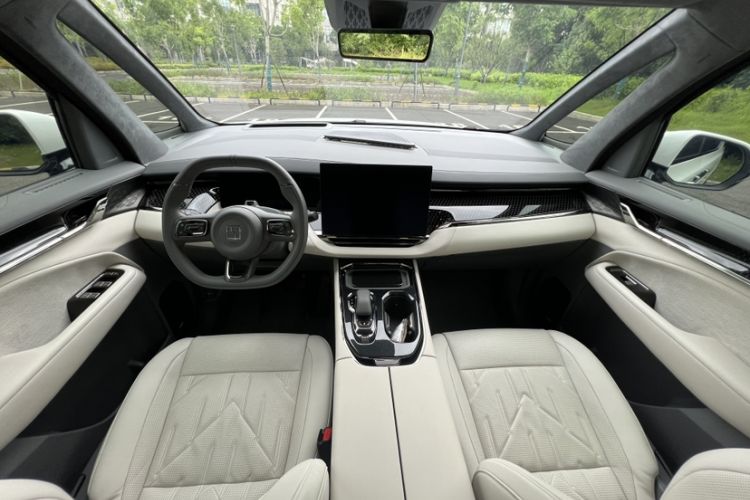 Used Zeekr 009 2024 Six-Seat Executive Version 4WD 108 kWh Interior 5