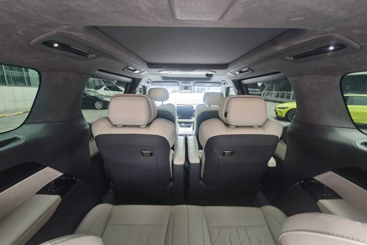Used Zeekr 009 2024 Six-Seat Executive Version 4WD 108 kWh Interior 7