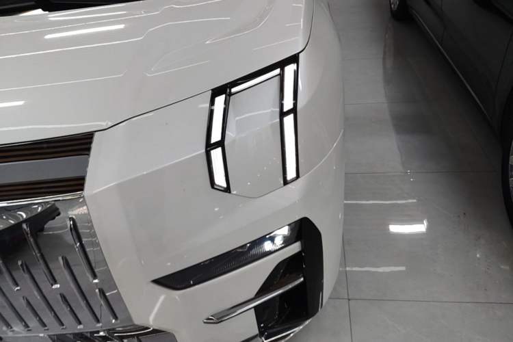 Used Zeekr 009 2024 7-Seater Walk-Through Version Four-Wheel Drive 108 kWh Left Front Headlight