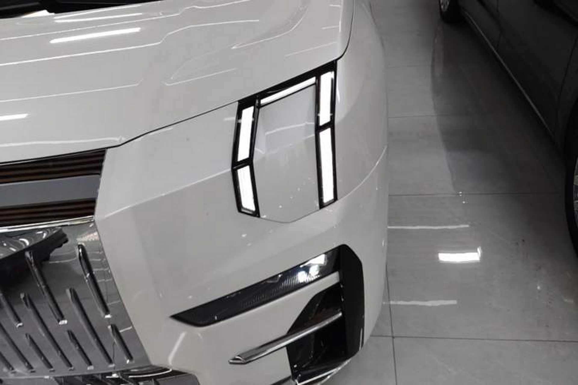 Used Zeekr 009 2024 7-Seater Walk-Through Version Four-Wheel Drive 108 kWh Left Front Headlight