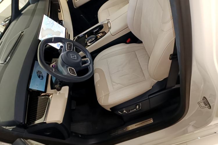 Used Zeekr 009 2024 7-Seater Aisle Version 108 kWh Left Front Seat