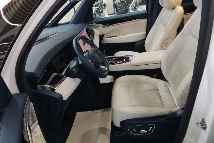 Used Zeekr 009 2024 7-Seater Walk-Through Version Four-Wheel Drive 108 kWh Left Front Seat
