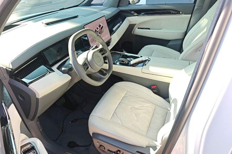 Used Zeekr 009 2024 Six-Seat Executive Version 4WD 108 kWh Left Front Seat