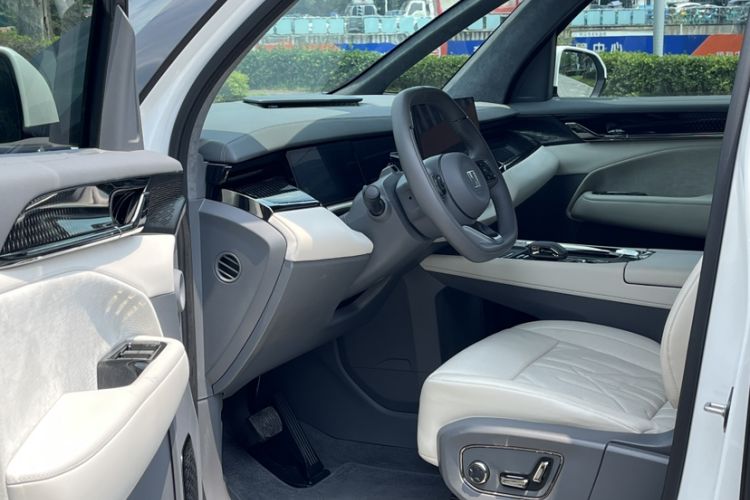 Used Zeekr 009 2024 7-Seater Walk-Through Version Four-Wheel Drive 108 kWh Left Front Seat