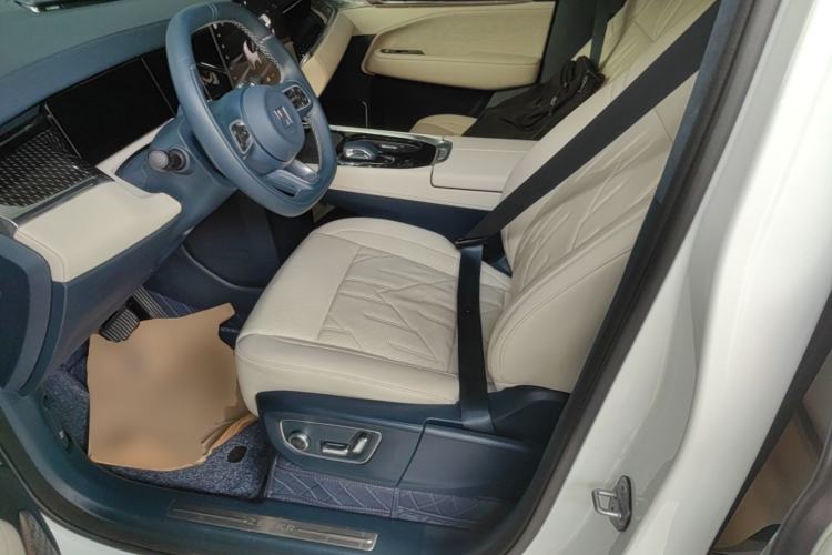 Used Zeekr 009 2024 Six-Seat Executive Version 4WD 108 kWh Left Front Seat