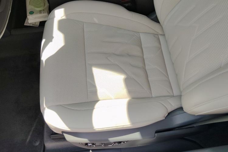 Used Zeekr 009 2024 Six-Seat Executive Version 4WD 108 kWh Left Front Seat
