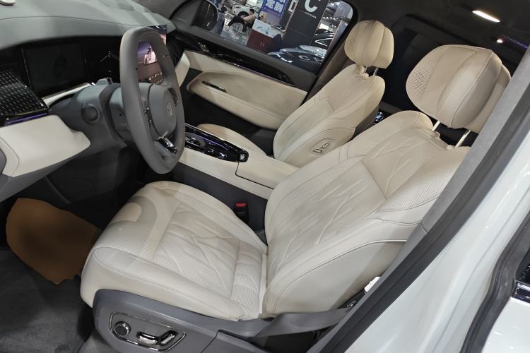 Used Zeekr 009 2024 7-Seater Aisle Version 108 kWh Left Front Seat