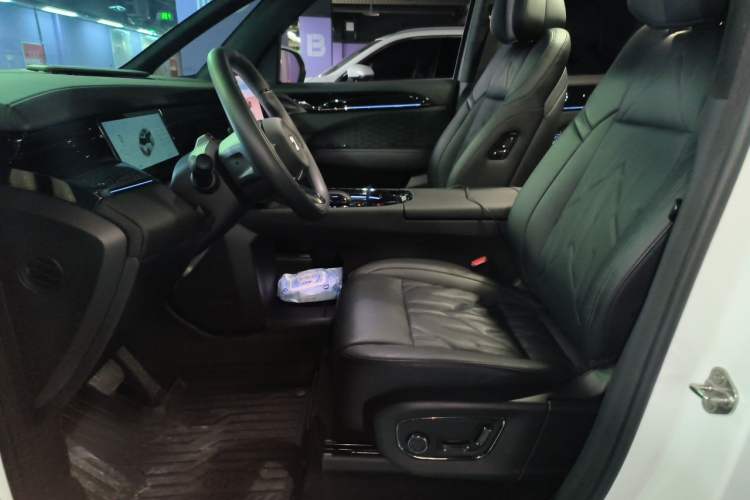 Used Zeekr 009 2024 7-Seater Aisle Version 108 kWh Left Front Seat