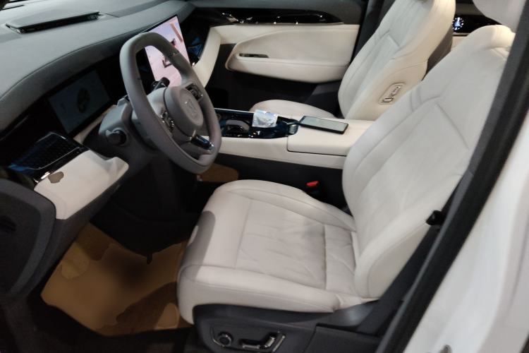 Used Zeekr 009 2024 Six-Seat Executive Version 4WD 108 kWh Left Front Seat