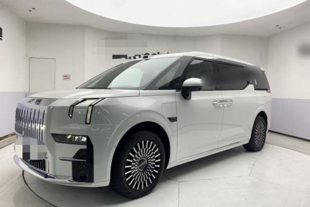 Used Zeekr 009 2024 Six-Seat Executive Version 4WD 108 kWh