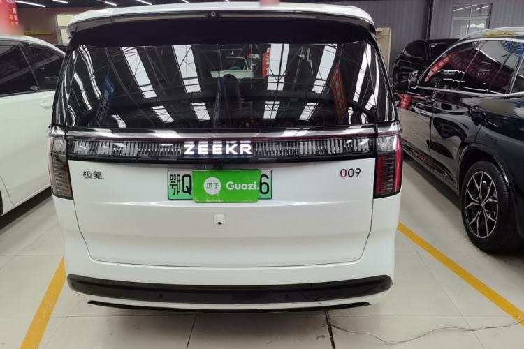 Used Zeekr 009 2024 Six-Seat Executive Version 4WD 108 kWh Rear