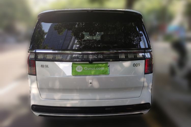 Used Zeekr 009 2024 7-Seater Walk-Through Version Four-Wheel Drive 108 kWh Rear