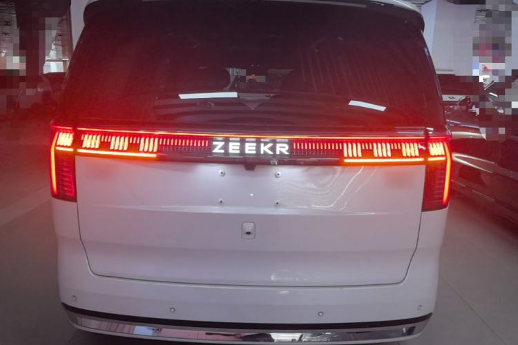 Used Zeekr 009 2024 Six-Seat Executive Version 4WD 108 kWh Rear