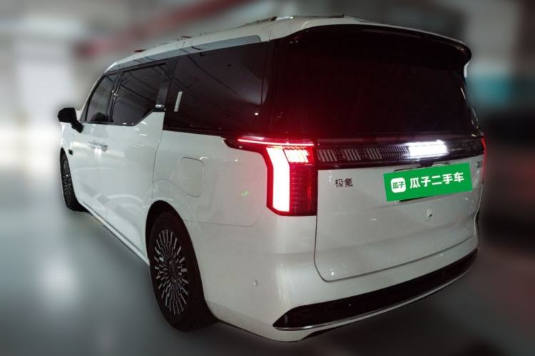 Used Zeekr 009 2024 7-Seater Aisle Version 108 kWh Rear Left 45 Deg