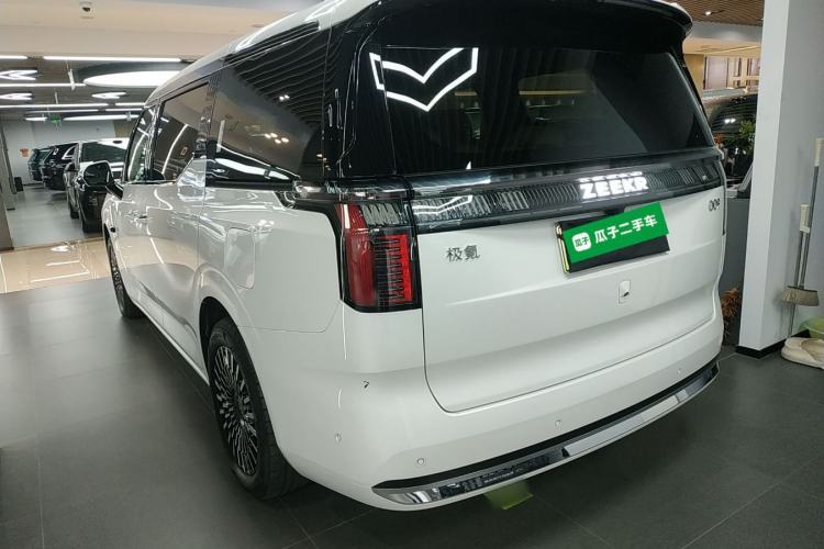 Used Zeekr 009 2024 Six-Seat Executive Version 4WD 108 kWh Rear Left 45 Deg