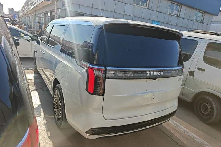 Used Zeekr 009 2024 Six-Seat Executive Version 4WD 108 kWh Rear Left 45 Deg