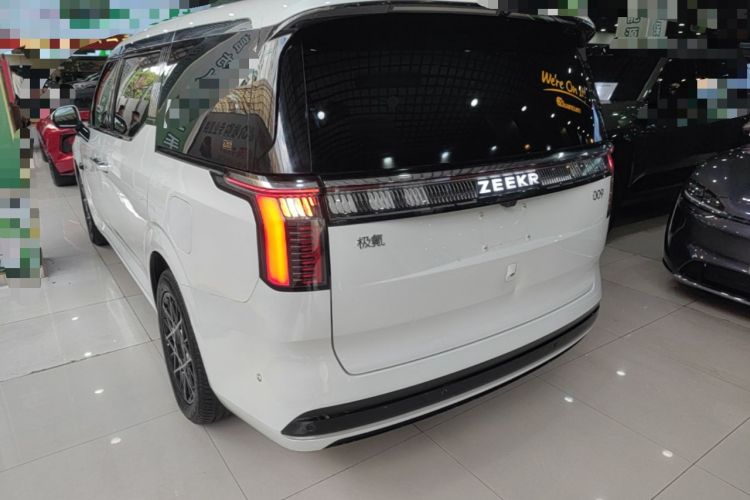 Used Zeekr 009 2024 Six-Seat Executive Version 4WD 108 kWh Rear Left 45 Deg