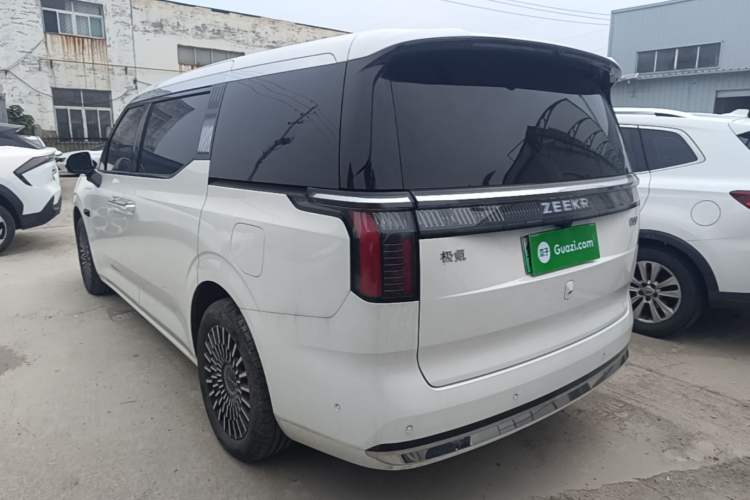 Used Zeekr 009 2024 Six-Seat Executive Version 4WD 108 kWh Rear Left 45 Deg