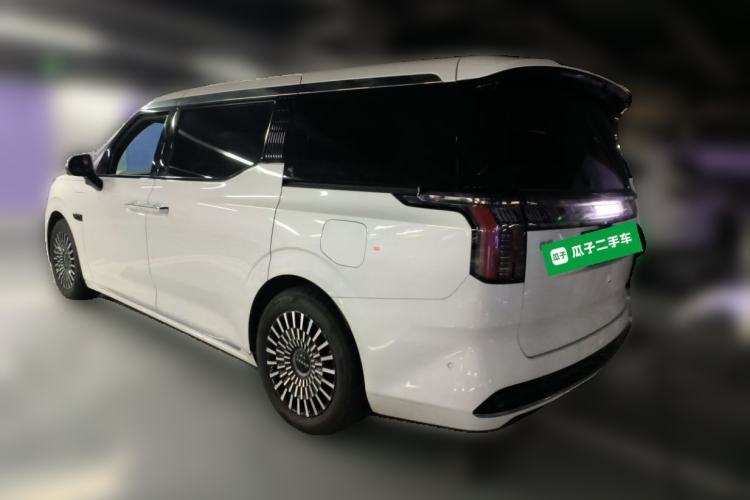 Used Zeekr 009 2024 7-Seater Aisle Version 108 kWh Rear Left 45 Deg