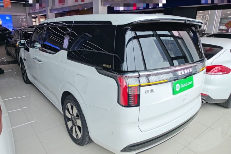 Used Zeekr 009 2024 Six-Seat Executive Version 4WD 108 kWh Rear Left 45 Deg