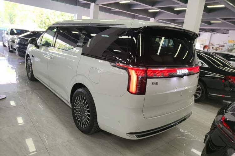 Used Zeekr 009 2024 7-Seater Walk-Through Version Four-Wheel Drive 108 kWh Rear Left 45 Deg