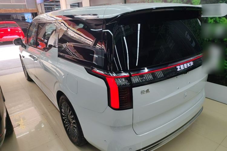 Used Zeekr 009 2024 Six-Seat Executive Version 4WD 108 kWh Rear Left 45 Deg