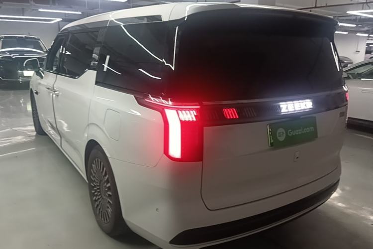 Used Zeekr 009 2024 7-Seater Aisle Version 108 kWh Rear Left 45 Deg