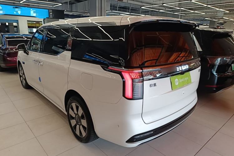 Used Zeekr 009 2024 7-Seater Walk-Through Version Four-Wheel Drive 108 kWh Rear Left 45 Deg