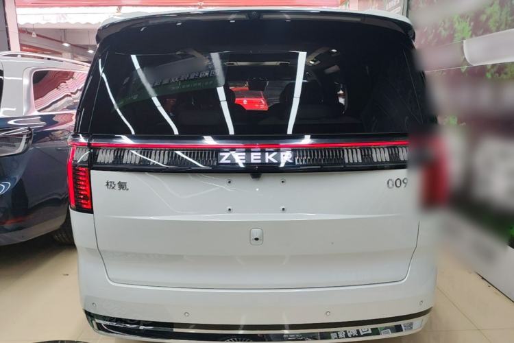 Used Zeekr 009 2024 Six-Seat Executive Version 4WD 108 kWh Rear