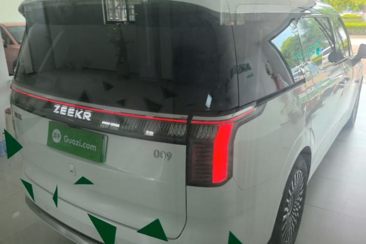 Used Zeekr 009 2024 7-Seater Walk-through Version 4WD 140 kWh Rear Right 45 Deg