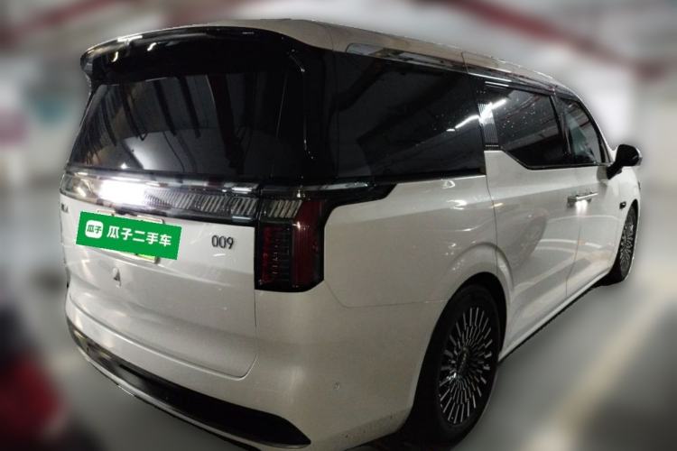 Used Zeekr 009 2024 7-Seater Aisle Version 108 kWh Rear Right 45 Deg