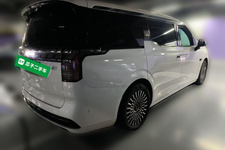 Used Zeekr 009 2024 7-Seater Aisle Version 108 kWh Rear Right 45 Deg