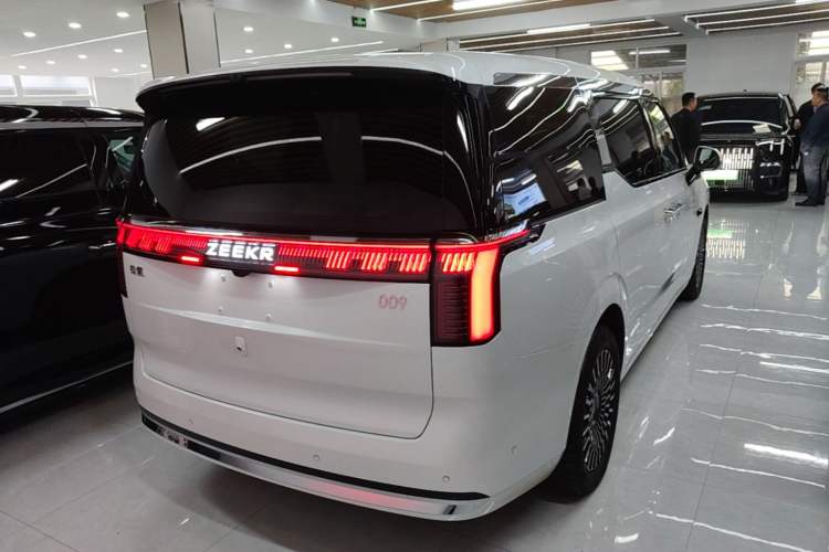 Used Zeekr 009 2024 7-Seater Walk-Through Version Four-Wheel Drive 108 kWh Rear Right 45 Deg