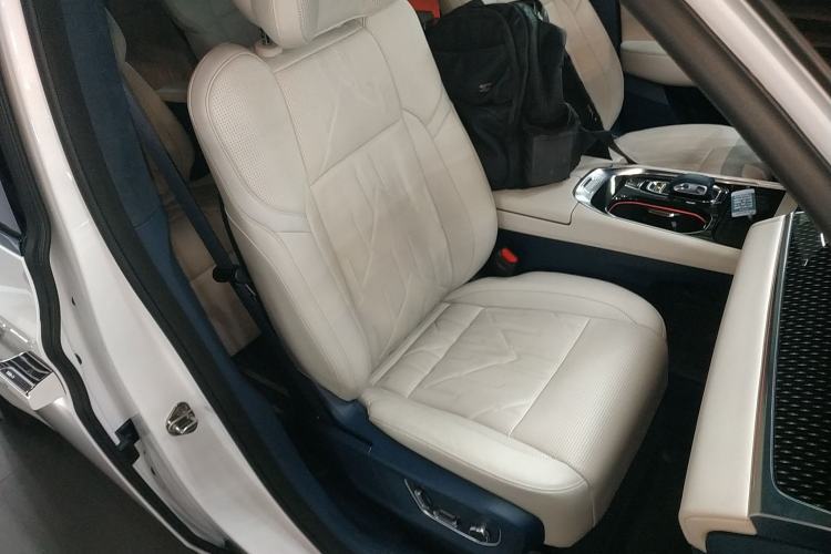 Used Zeekr 009 2024 Six-Seat Executive Version 4WD 108 kWh Right Front Seat