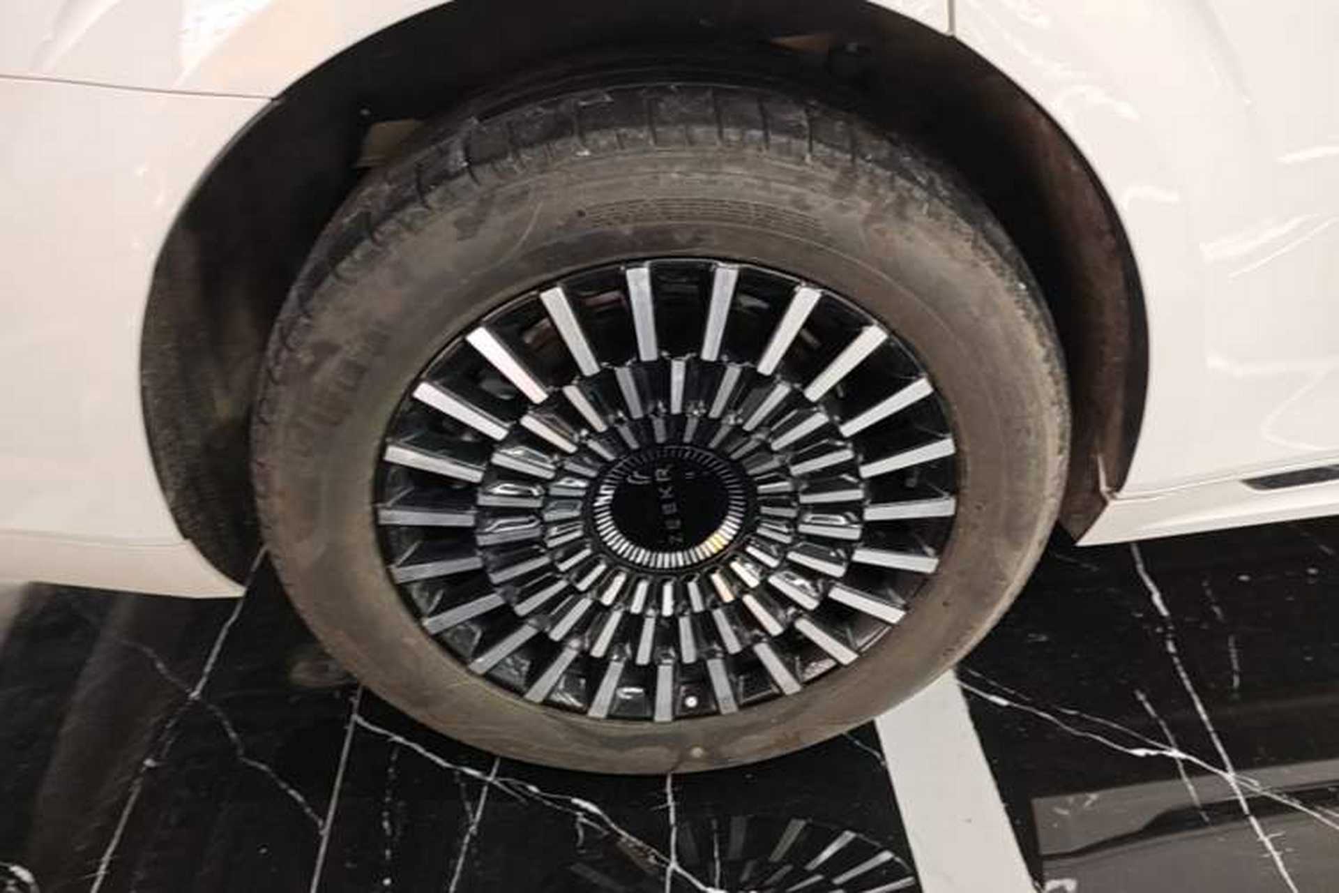 Used Zeekr 009 2024 Six-Seat Executive Version 4WD 108 kWh Right Rear Wheel Hub