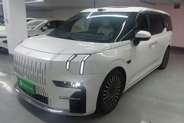 Used Zeekr 009 2024 7-Seater Aisle Version 108 kWh