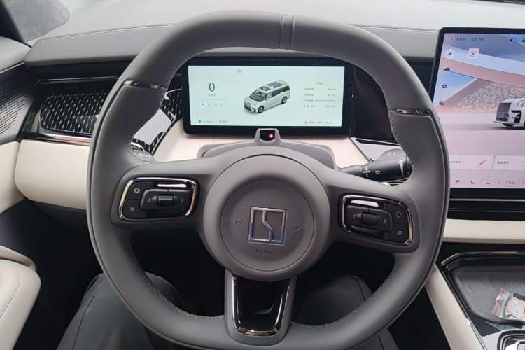 Used Zeekr 009 2024 7-Seater Walk-Through Version Four-Wheel Drive 108 kWh Steering Wheel