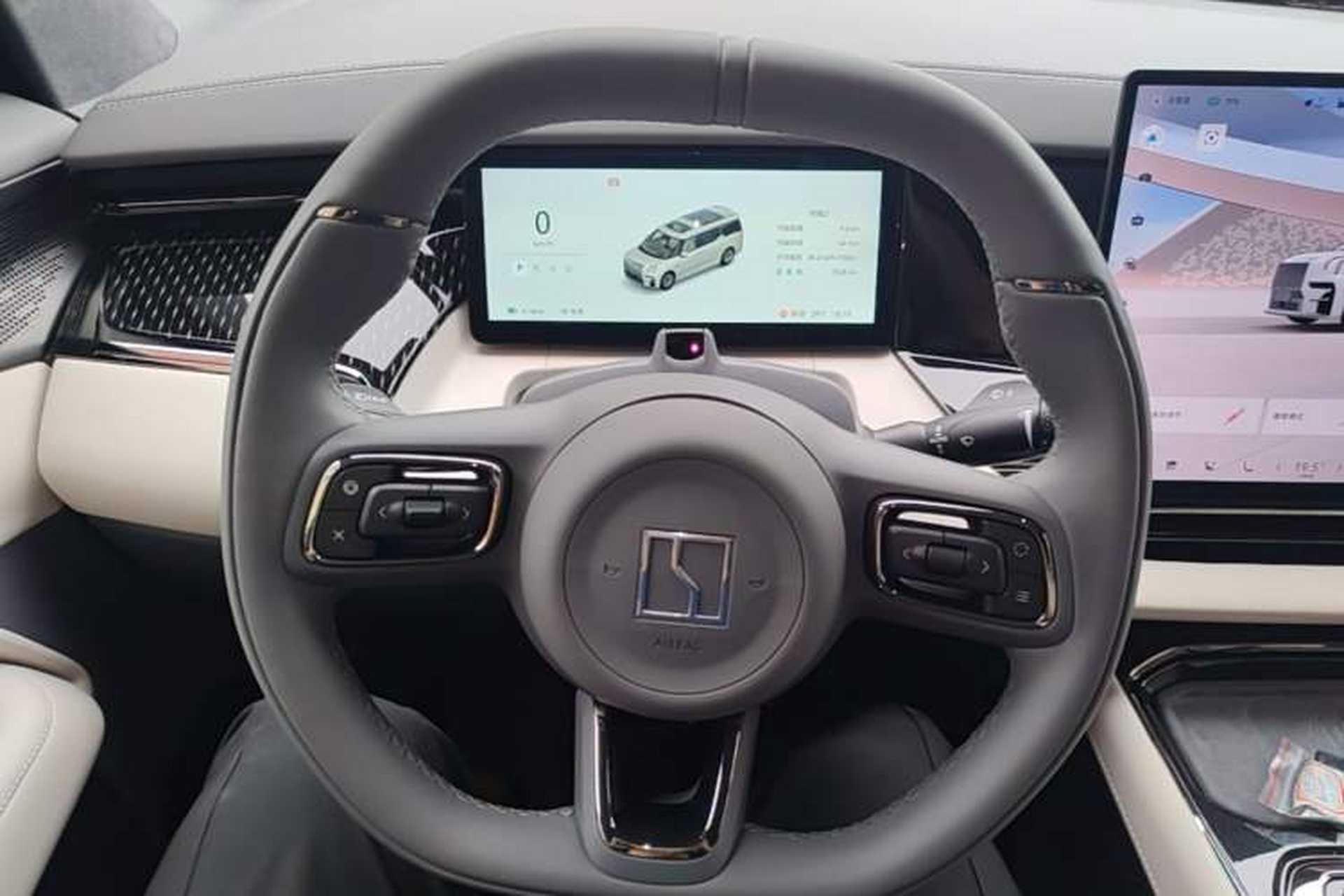 Used Zeekr 009 2024 7-Seater Walk-Through Version Four-Wheel Drive 108 kWh Steering Wheel