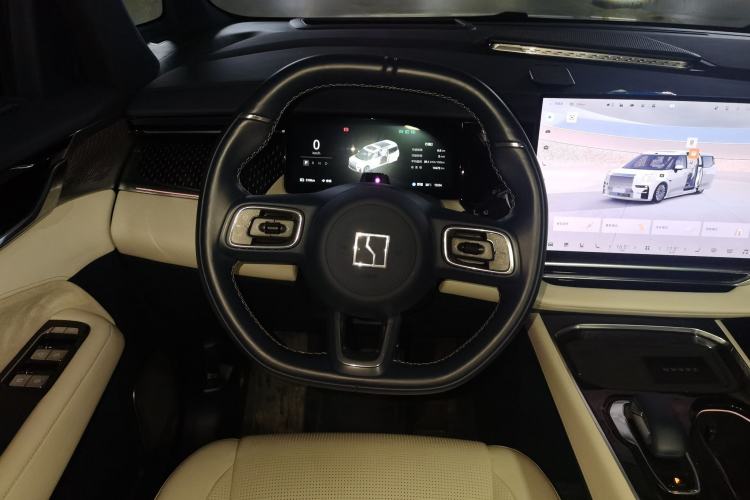 Used Zeekr 009 2024 Six-Seat Executive Version 4WD 108 kWh Steering Wheel