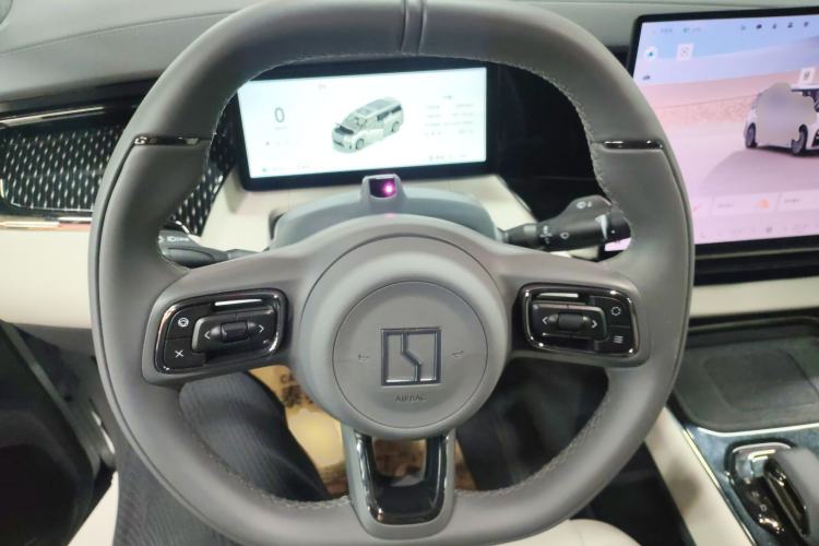 Used Zeekr 009 2024 Six-Seat Executive Version 4WD 108 kWh Steering Wheel