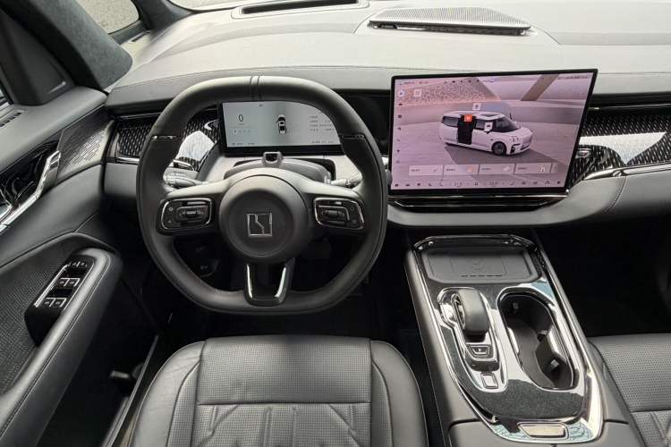Used Zeekr 009 2024 Six-Seat Executive Version 4WD 108 kWh Steering Wheel