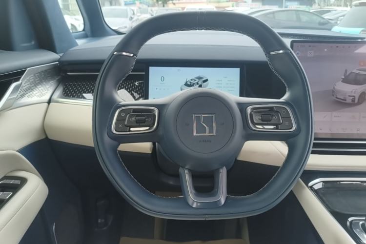 Used Zeekr 009 2024 Six-Seat Executive Version 4WD 140 kWh Steering Wheel