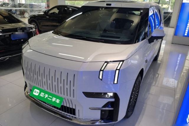 Used Zeekr 009 2024 Six-Seat Executive Version 4WD 108 kWh