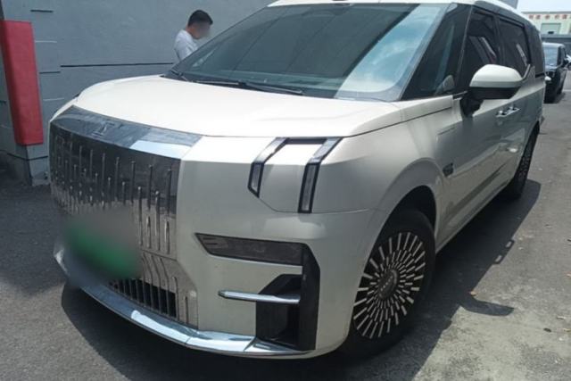 Used Zeekr 009 2024 Six-Seat Executive Version 4WD 108 kWh