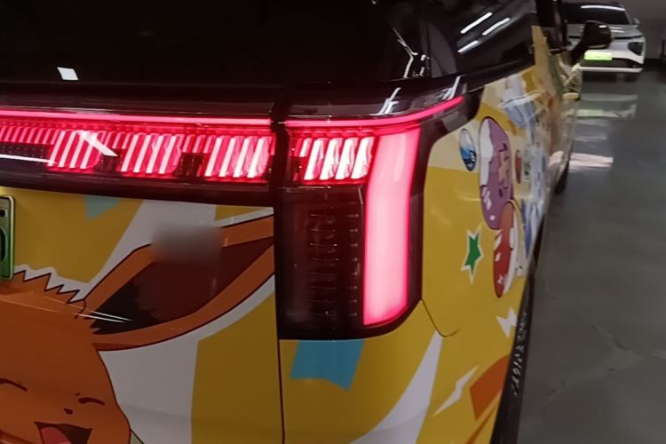 Used Zeekr 009 2024 Six-Seat Executive Version 4WD 108 kWh Right Rear Taillight