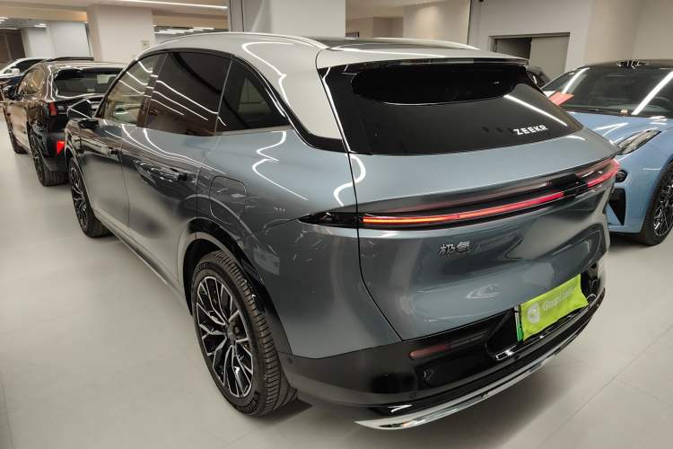Used Zeekr 7X 2025 75 kWh Rear-Wheel Drive Intelligent Driving Version Exterior 1