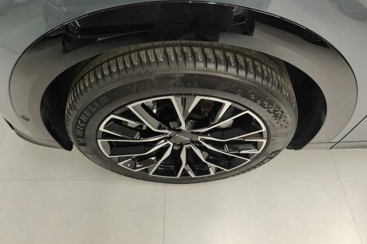 Used Zeekr 7X 2025 75 kWh Rear-Wheel Drive Intelligent Driving Version Exterior 5