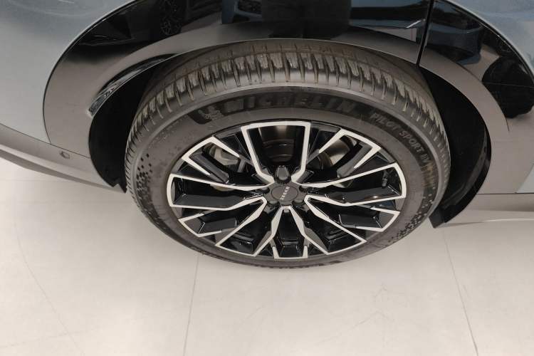 Used Zeekr 7X 2025 75 kWh Rear-Wheel Drive Intelligent Driving Version Exterior 6