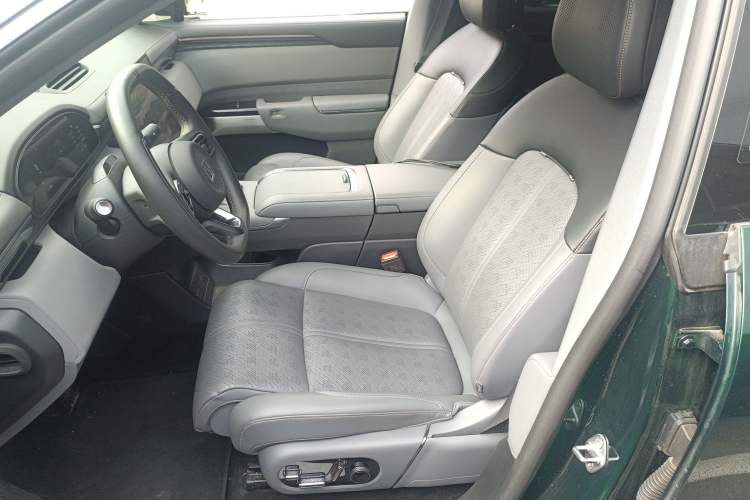 Used Zeekr 7X 2025 75 kWh Rear-Wheel Drive Intelligent Driving Version Left Front Seat